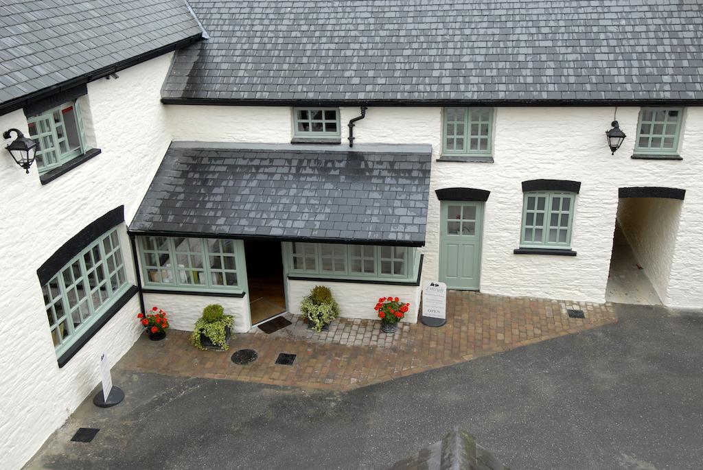 Gwesty'R Emlyn Hotel Newcastle Emlyn Exteriér fotografie