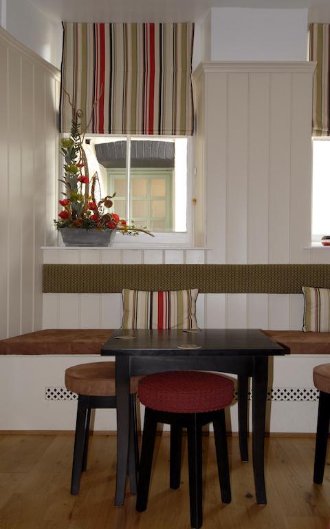 Gwesty'R Emlyn Hotel Newcastle Emlyn Exteriér fotografie
