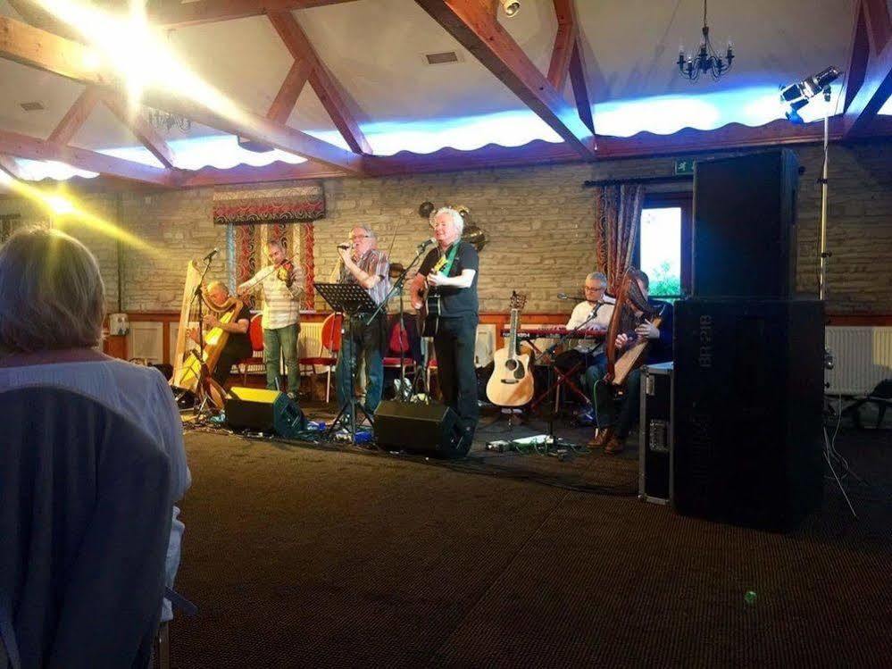 Gwesty'R Emlyn Hotel Newcastle Emlyn Exteriér fotografie
