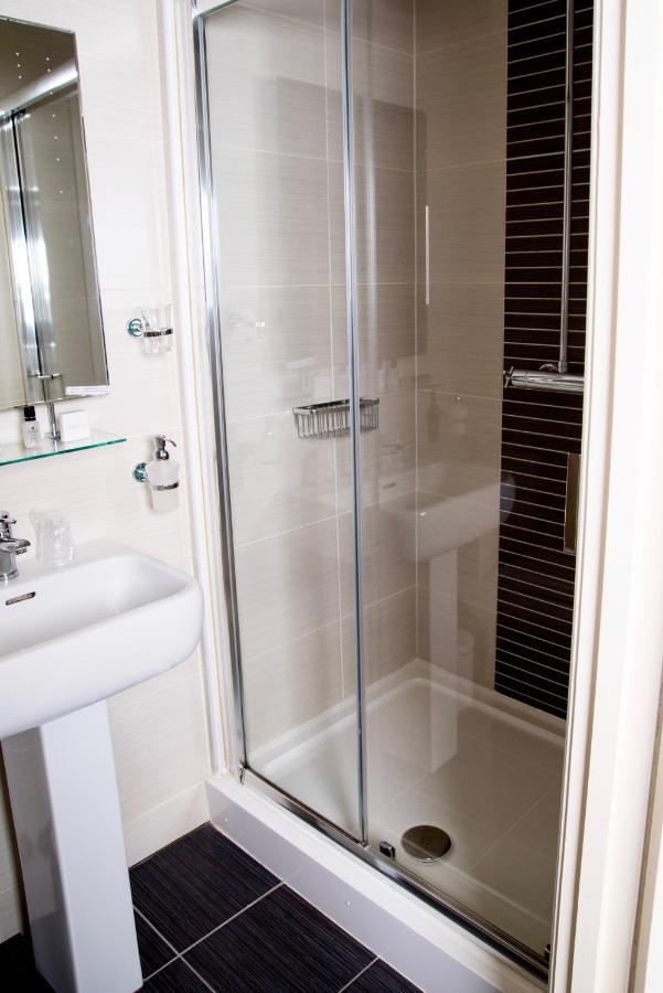 Gwesty'R Emlyn Hotel Newcastle Emlyn Exteriér fotografie